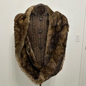 🐻 Vintage Inspired Ultra-Soft Faux Fur Infinity Scarf / Cowl
